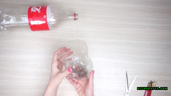 5 kreative DIY-Projekte zum Upcycling deiner Plastikflaschen {Video Tutorial} 
