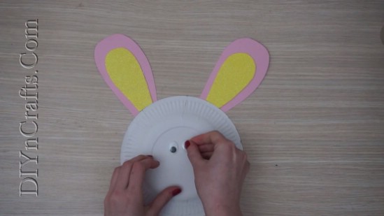 5 einfache Ostern Handwerk für Kinder in unter 5 Minuten 