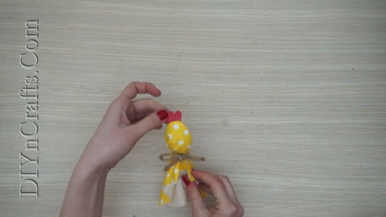 5 Spaß Ostern Handwerk für Kinder mit ... Kunststofflöffel! 